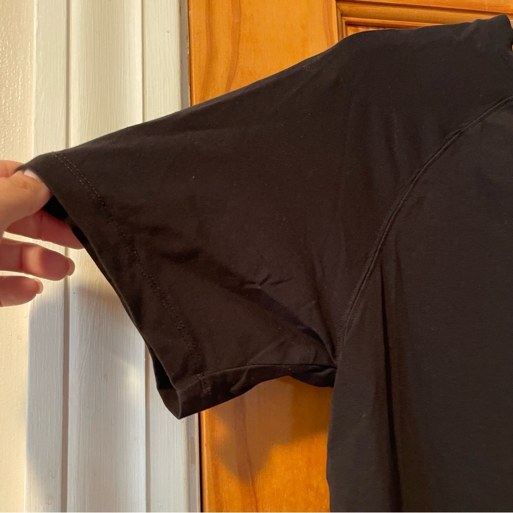 Kenneth Cole Black Short Sleeve Tee - Picture 2 of 7